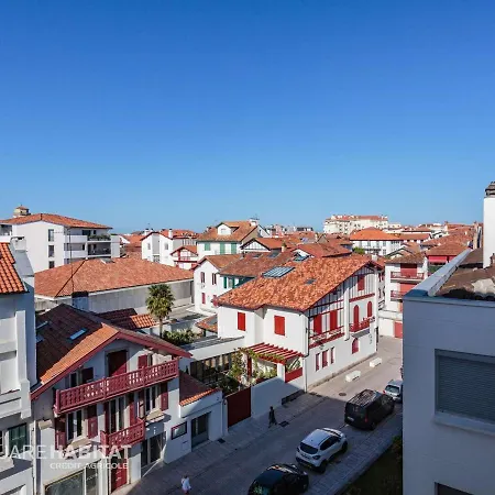 Studio Central A Jean De Luz Avec Wi-fi Gratuit, Cuisine Equipee Et Ascenseur - Fr-1-4-683